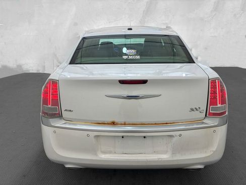 Used 2013 Chrysler 300 C Luxury Series w/ Harman Kardon Audio Group AWD/4WD image 5