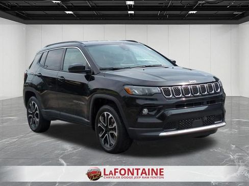 Used 2023 Jeep Compass Limited AWD/4WD image 7