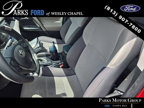 Used 2015 Toyota RAV4 XLE FWD image 6