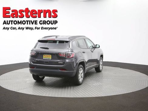 Used 2024 Jeep Compass Latitude AWD/4WD image 34