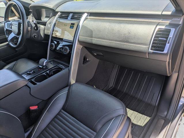 Used 2024 Land Rover Discovery Metropolitan Edition AWD/4WD image 21