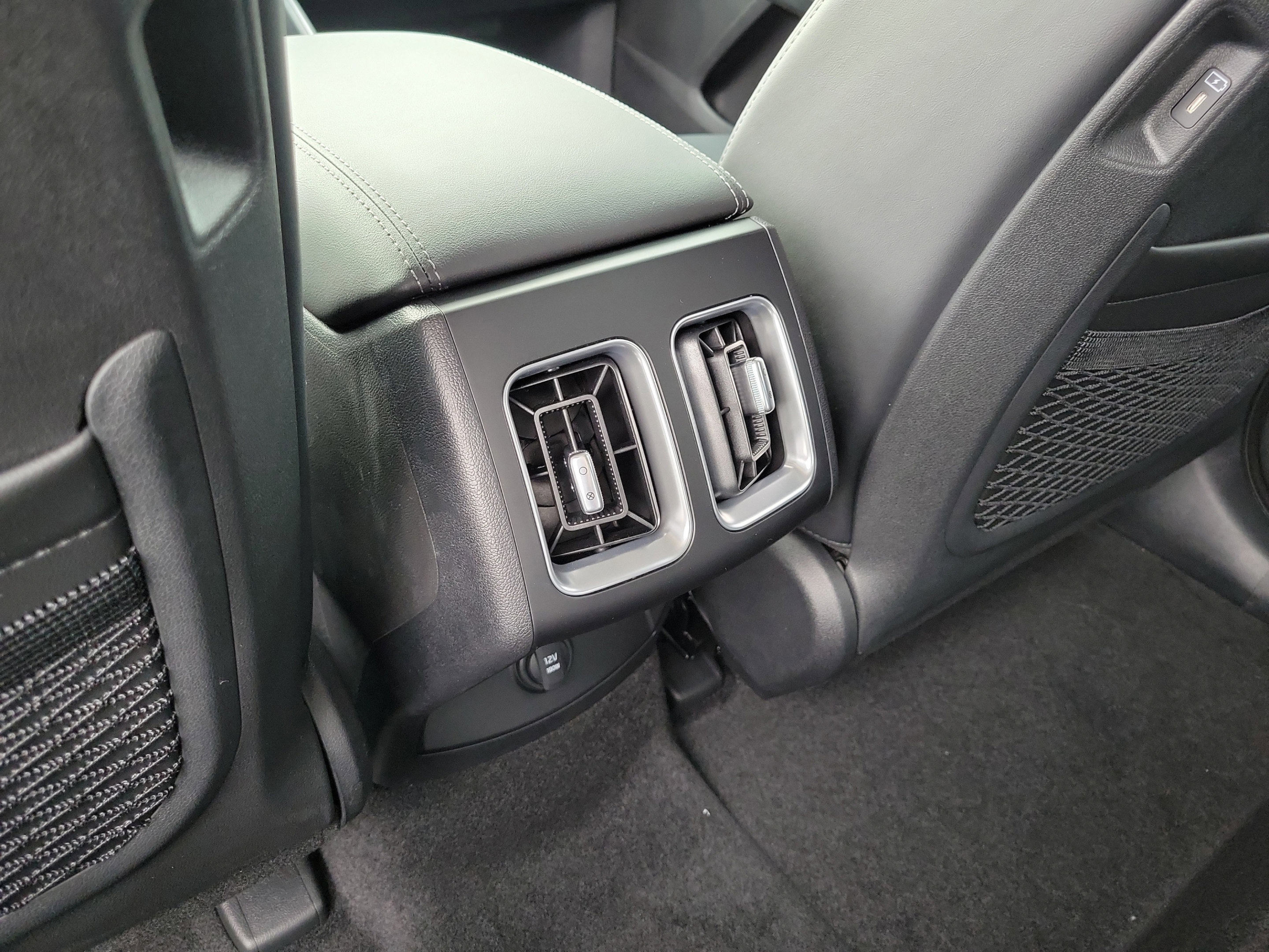 New 2026 Kia Sorento EX w/ EX Premium Package FWD image 12