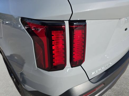 Used 2023 Kia Sorento S w/ Panoramic Sunroof Package AWD/4WD image 31