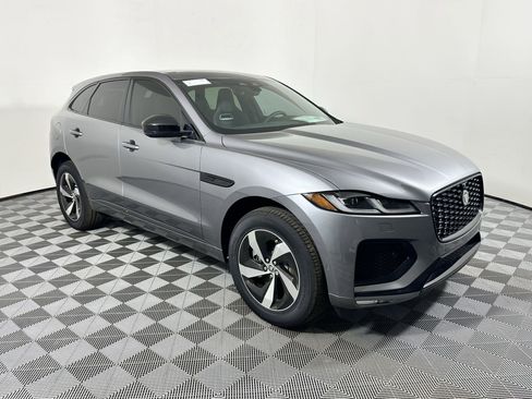 Used 2026 Jaguar F-PACE R-Dynamic S image 6