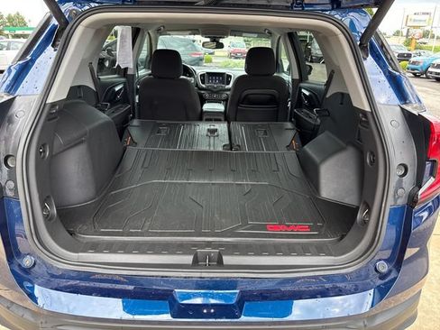 Used 2022 GMC Terrain SLE w/ Driver Convenience Package FWD image 44