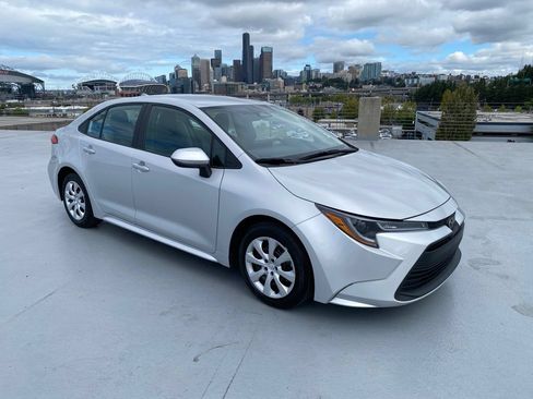 Used 2024 Toyota Corolla LE FWD image 23