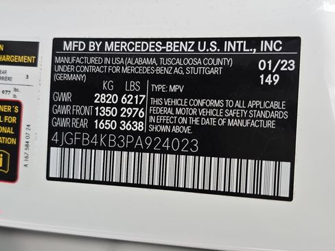 Used 2023 Mercedes-Benz GLE 350 4MATIC w/ AMG Line Exterior image 36