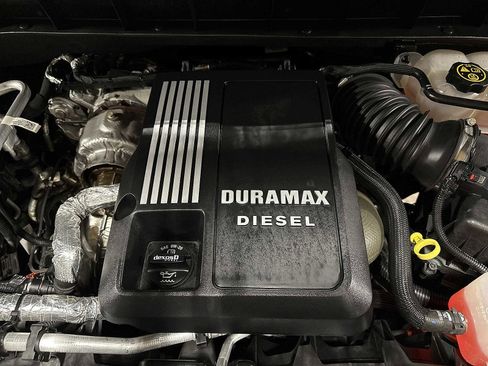 Used 2022 GMC Sierra 1500 Elevation w/ Preferred Package image 12