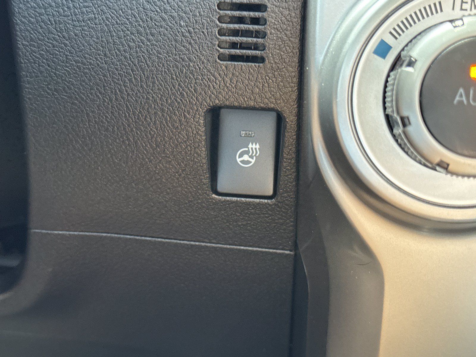 Used 2024 Toyota 4Runner Limited RWD image 21