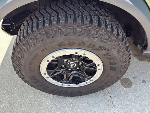 Used 2024 Ford Bronco Big Bend w/ Sasquatch Package image 9