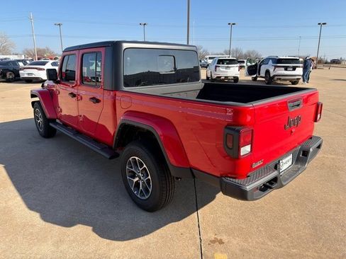 New 2024 Jeep Gladiator Sport image 11