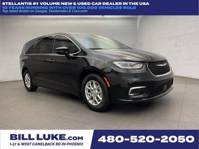 New 2026 Chrysler Pacifica Select