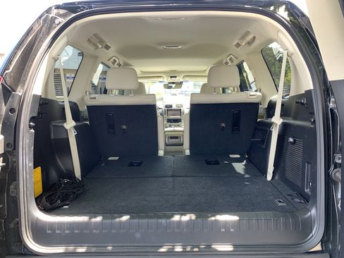 Used 2021 Lexus GX 460 Premium AWD/4WD image 34