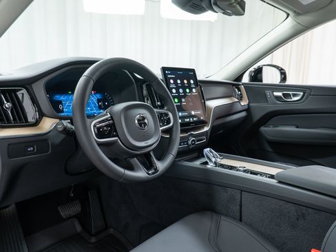 New 2026 Volvo XC60 B5 Plus w/ Climate Package AWD/4WD image 12