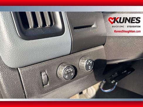 Used 2016 Chevrolet Colorado Z71 AWD/4WD image 17