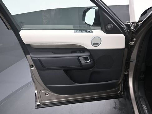 Used 2021 Land Rover Discovery HSE R-Dynamic AWD/4WD image 22