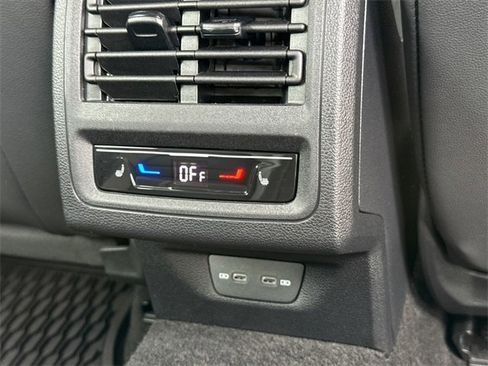 Used 2024 Volkswagen GTI Autobahn image 21