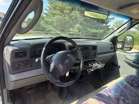 Used 2003 Ford F250 4x4 SuperCab Super Duty image 12