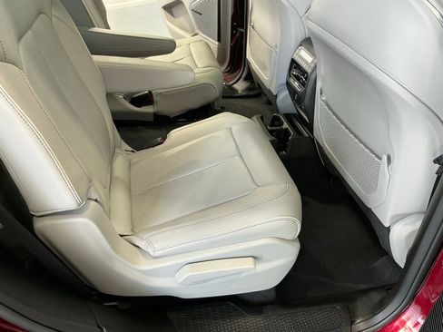 Used 2022 Jeep Grand Cherokee L Overland w/ Advanced Protech Group III AWD/4WD image 27