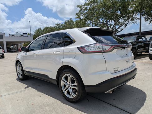 Used 2018 Ford Edge Titanium w/ Technology Package AWD/4WD image 6