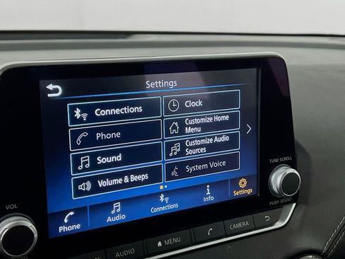 Used 2024 Nissan Sentra SV w/ Trunk Package image 14