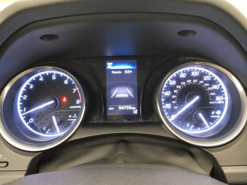 Used 2018 Toyota Camry LE FWD image 23