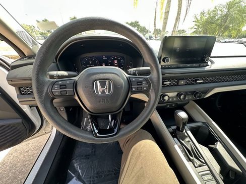 Certified 2023 Honda Accord EX image 12