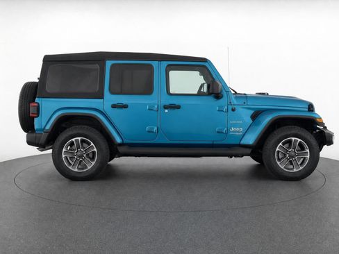 Used 2020 Jeep Wrangler Unlimited Sahara AWD/4WD image 6