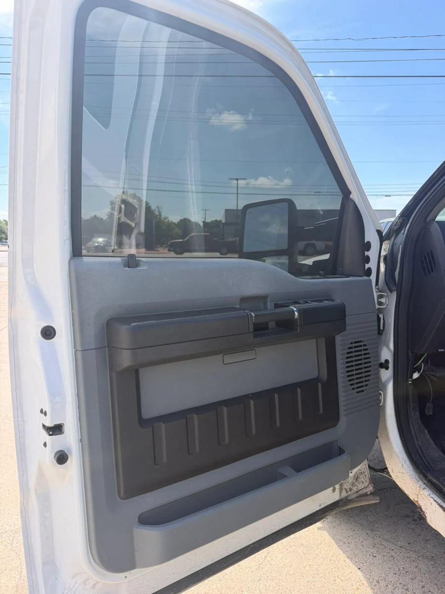 Used 2011 Ford F350 XL w/ PWR Equipment Group AWD/4WD image 9