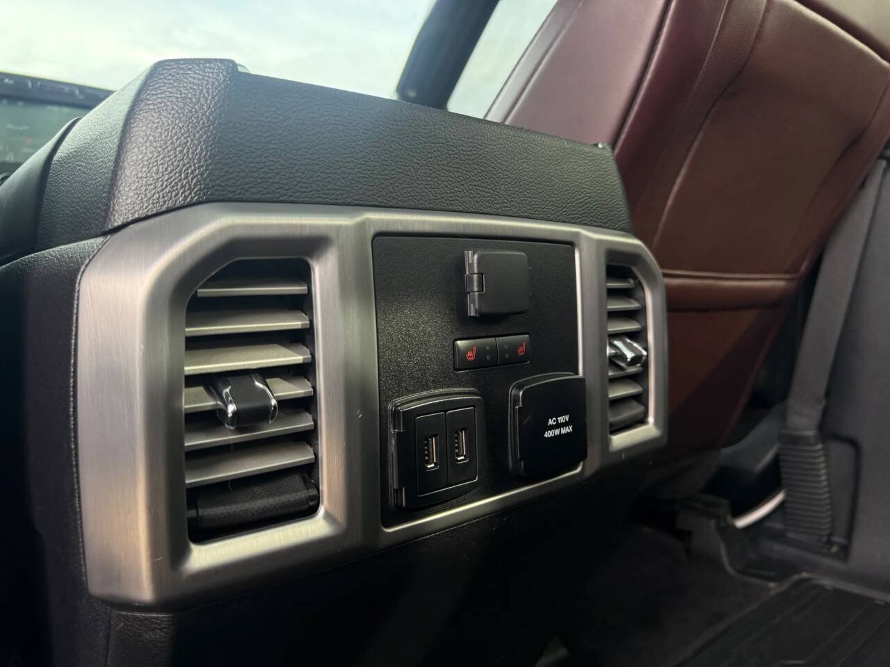 Used 2017 Ford F150 Platinum w/ Equipment Group 701A Luxury AWD/4WD image 25