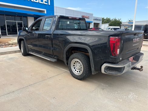Used 2022 GMC Sierra 1500 Pro w/ Fleet Convenience Package RWD image 3