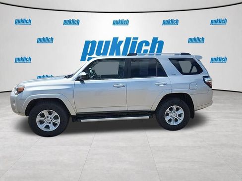 Used 2019 Toyota 4Runner SR5 AWD/4WD image 2