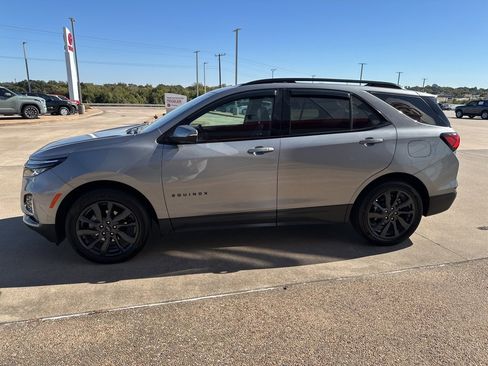 Used 2023 Chevrolet Equinox RS w/ RS Leather Package image 4
