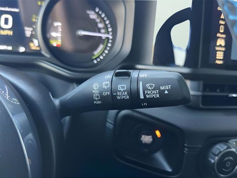 Used 2024 Jeep Wrangler High Altitude image 11