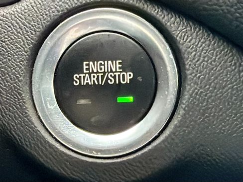 Used 2022 Chevrolet Equinox LT FWD image 36