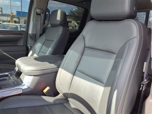 Used 2024 GMC Sierra 1500 Elevation w/ Elevation Premium Package image 7