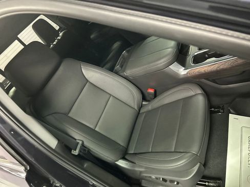 New 2026 GMC Sierra 1500 SLT w/ SLT Premium Package image 24