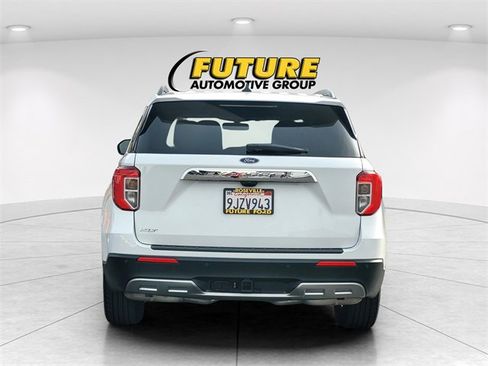 Certified 2023 Ford Explorer XLT w/ Equipment Group 202A image 5