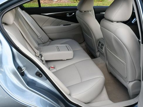 Used 2018 INFINITI Q50 Luxe w/ Sensory Package (Luxe) RWD image 17