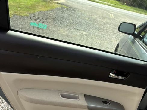Used 2005 Toyota Prius FWD image 14