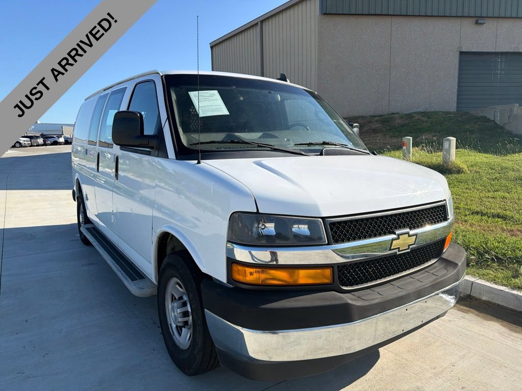 Used 2021 Chevrolet Express 2500 w/ Driver Convenience Package RWD image 3