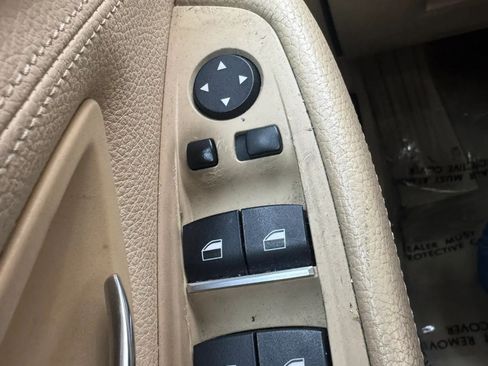 Used 2012 BMW 535i xDrive Sedan AWD/4WD image 17