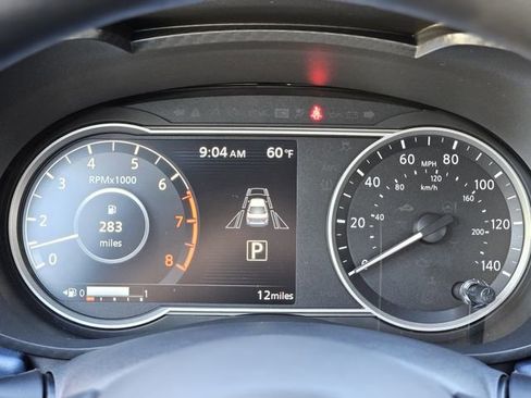 New 2025 Nissan Versa SV w/ Trunk Package FWD image 18