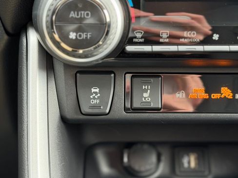 Used 2024 Toyota RAV4 XLE w/ Convenience Package image 17