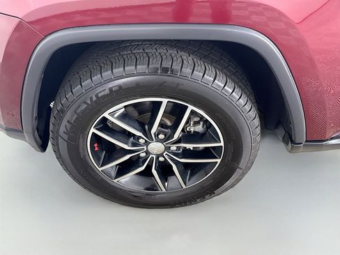 Used 2018 Jeep Grand Cherokee Trailhawk w/ Trailhawk Luxury Group image 38