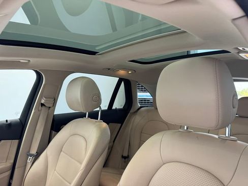 Used 2022 Mercedes-Benz GLC 300 GLC 300 image 5