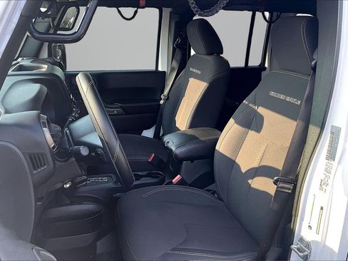 Used 2018 Jeep Wrangler Unlimited Sport AWD/4WD image 16
