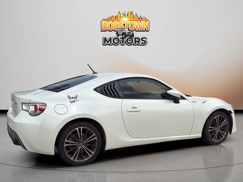 Used 2013 Scion FR-S RWD image 8