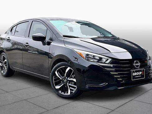 Used 2025 Nissan Versa SR w/ Trunk Package image 2