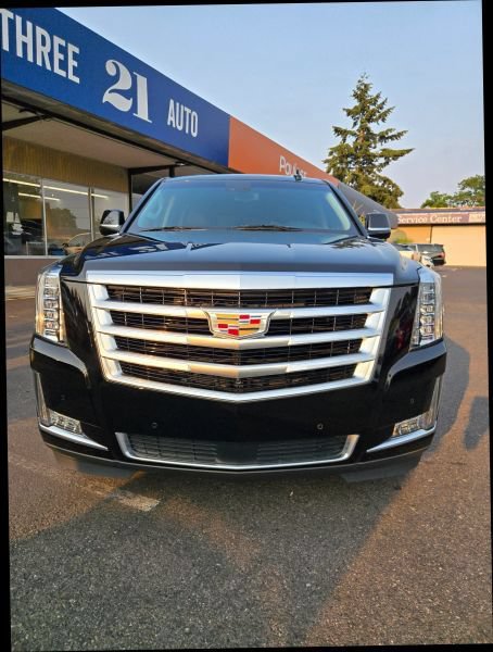 Used 2019 Cadillac Escalade Premium Luxury AWD/4WD image 52